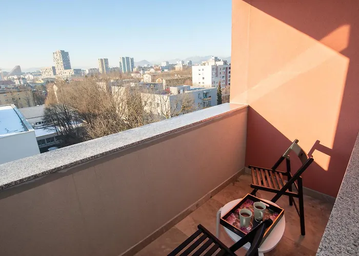 Elite Vista-with Parking *