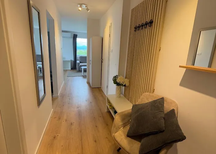 Elite Vista-with Parking Apartment Laibach