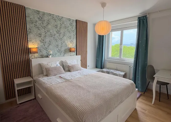 Elite Vista-with Parking Apartment