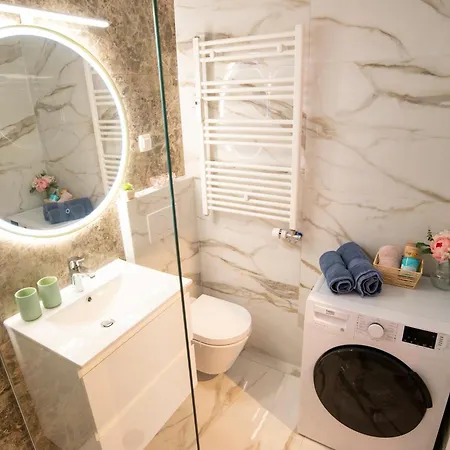Elite Vista-with Parking Apartma