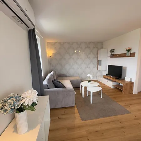 Elite Vista-with Parking Apartma *